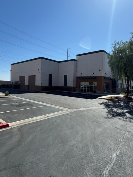 1196 Wigwam Pky, Henderson, NV for sale - Building Photo - Image 2 of 8