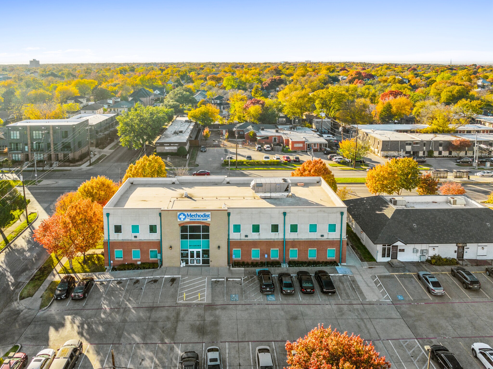 810 N Zang Blvd, Dallas, TX for sale Building Photo- Image 1 of 1