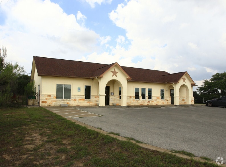 6300 Lohmans Ford Rd, Lago Vista, TX for lease - Building Photo - Image 3 of 3