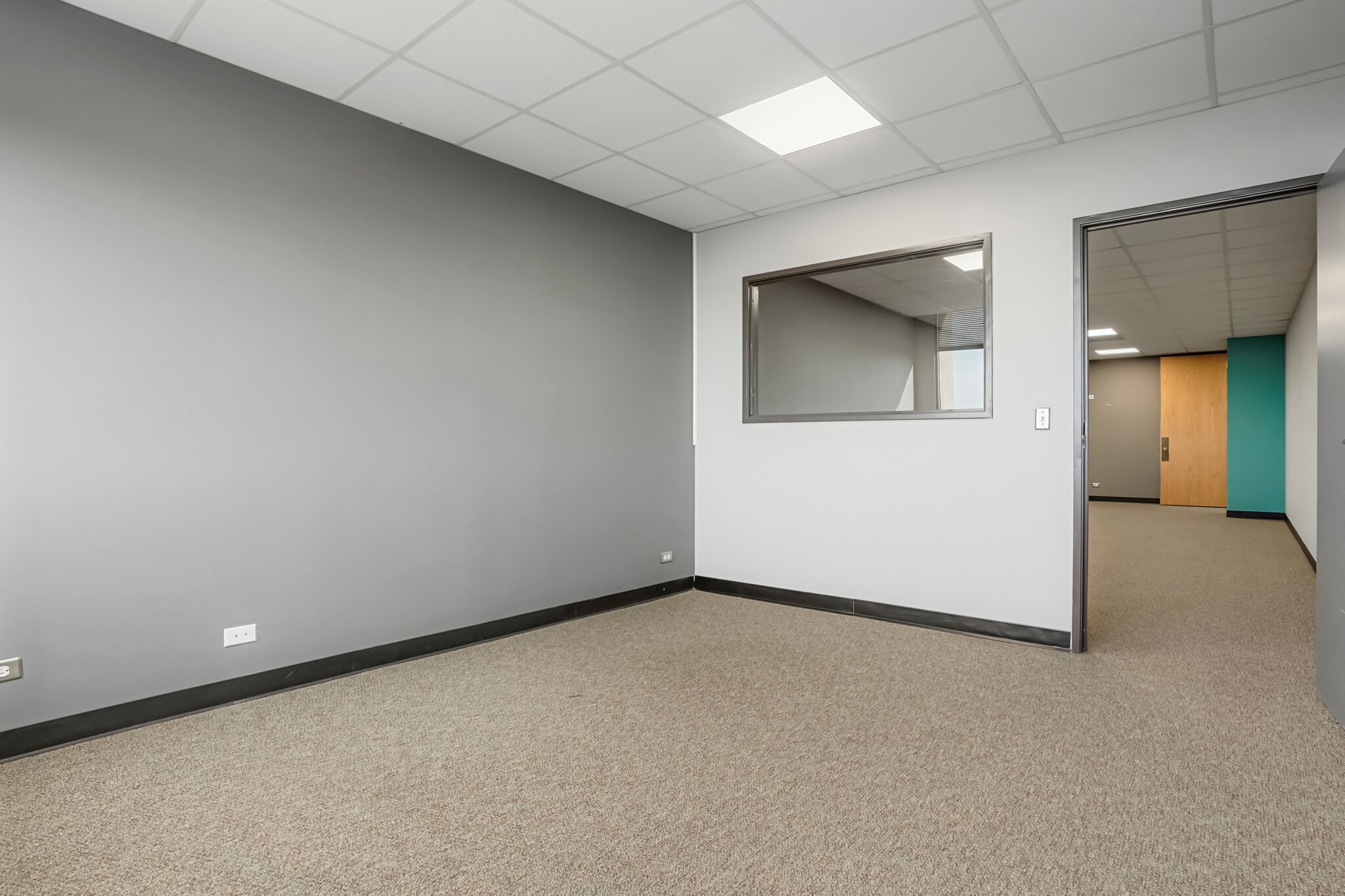 5601 S Broadway, Littleton, CO for lease Building Photo- Image 1 of 3