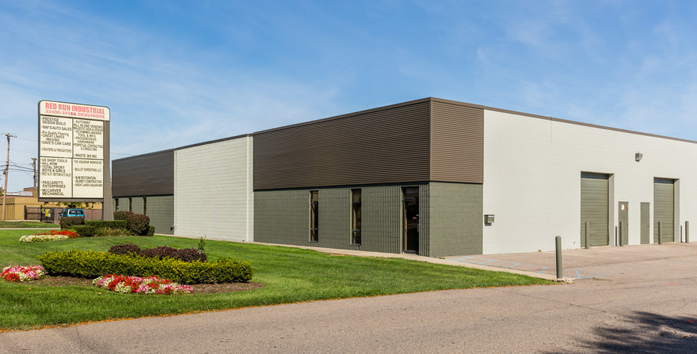 32400-32538 Dequindre Rd, Warren, MI for lease - Building Photo - Image 1 of 2