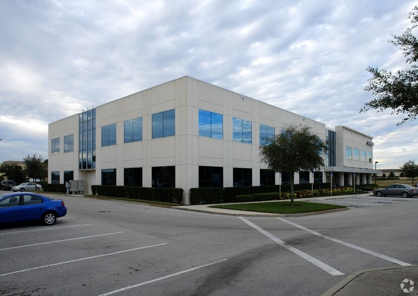 6000 Metrowest Blvd, Orlando, FL for sale - Building Photo - Image 2 of 13