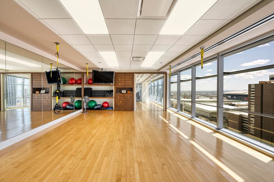 333 N Central Ave, Phoenix, AZ for lease - Interior Photo - Image 2 of 24