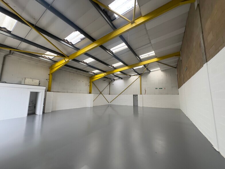 Babbage Rd, Stevenage for lease - Building Photo - Image 3 of 6