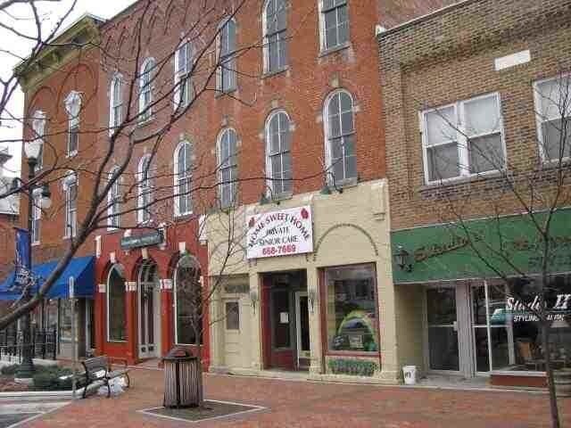 105 S Public Sq, Angola, IN for sale - Primary Photo - Image 1 of 1