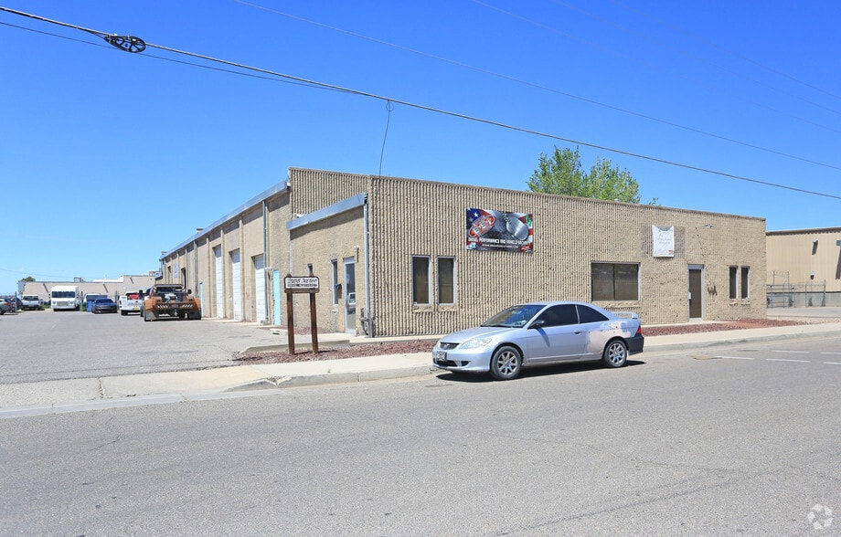 2105 Aztec Rd NE, Albuquerque, NM for sale - Primary Photo - Image 1 of 1