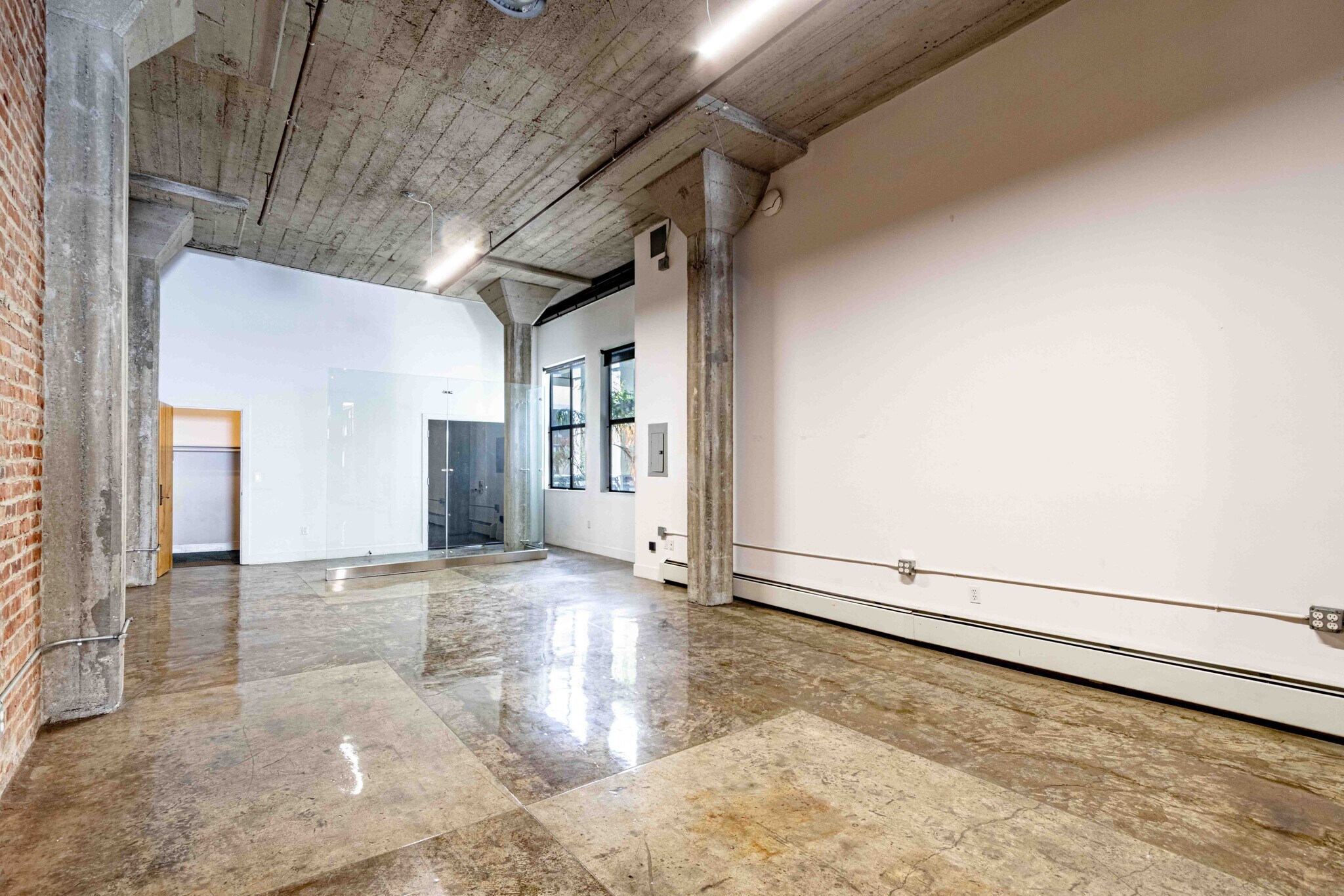 164 Townsend St, San Francisco, CA for lease Interior Photo- Image 1 of 3