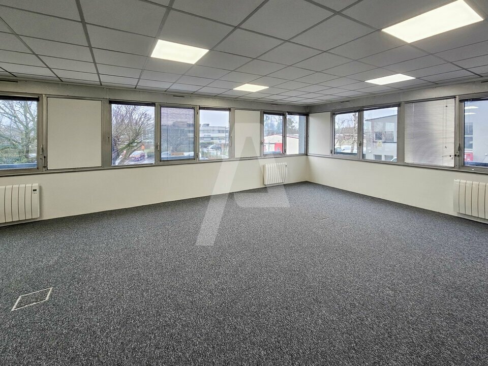 1 Bis Rue Marcel Paul, Massy for lease Interior Photo- Image 1 of 7