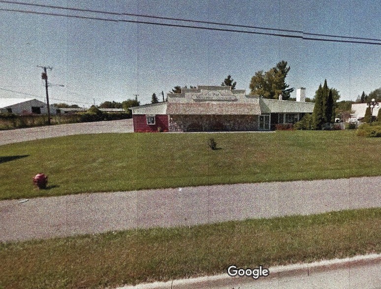 596 S Cedar St, Imlay City, MI 48444