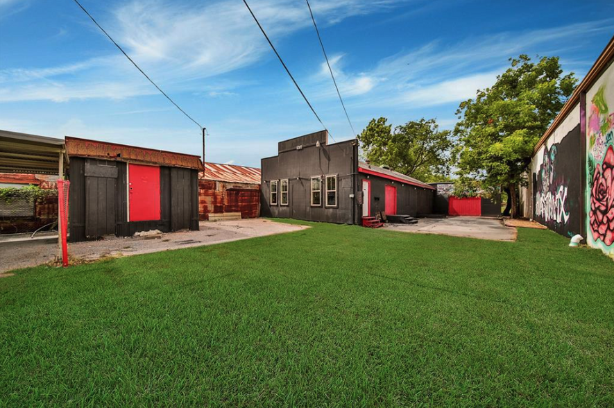 7629 Harrisburg Blvd, Houston, TX for lease - Building Photo - Image 2 of 21