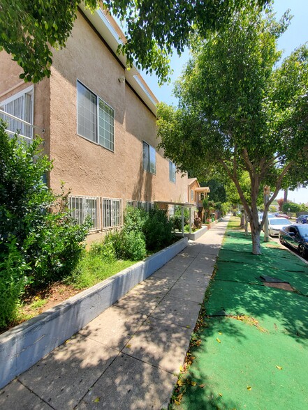 3507 E 7th St, Los Angeles, CA for sale - Building Photo - Image 2 of 9