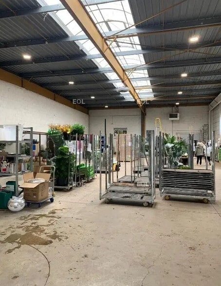 Flex in Bezons for lease - Interior Photo - Image 3 of 5