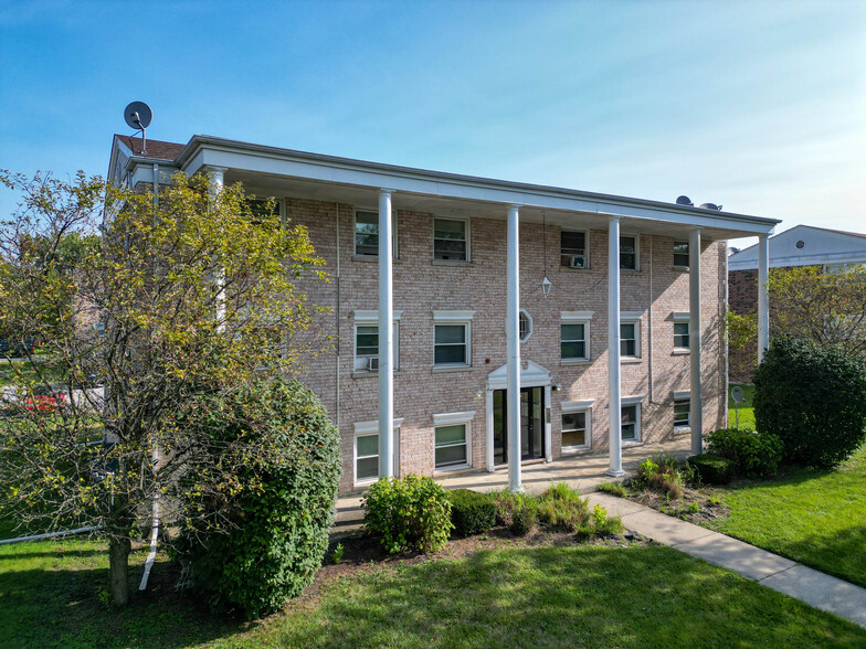 Multifamily in Matteson, IL for sale - Building Photo - Image 1 of 1