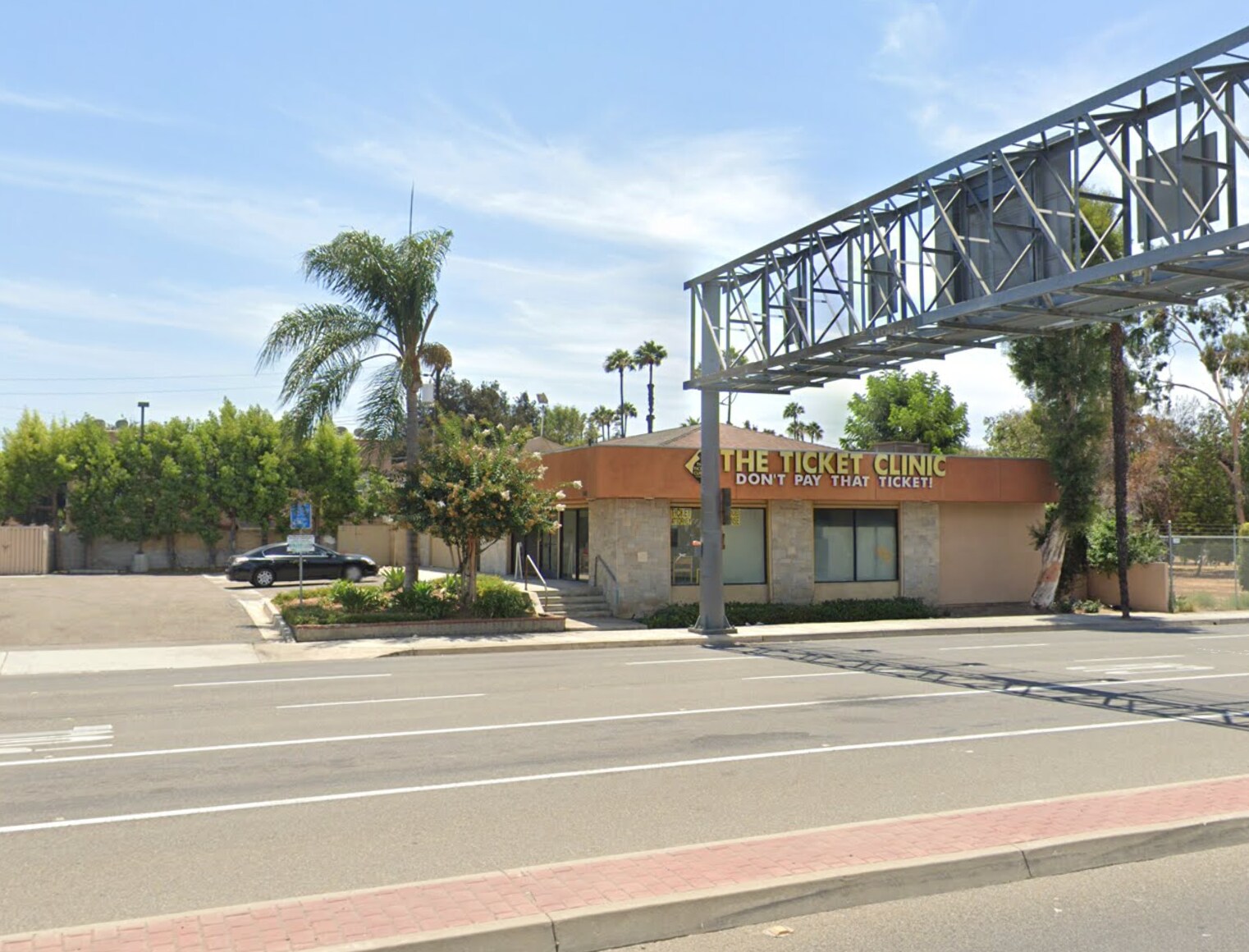 940 Grand Ave, Santa Ana, CA for lease Building Photo- Image 1 of 6