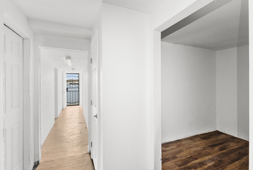 4490 N Black Canyon Fwy, Phoenix, AZ for lease - Building Photo - Image 2 of 7