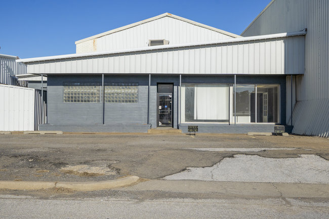 6145 S 57th Ave W, Tulsa, OK for lease - Building Photo - Image 2 of 20