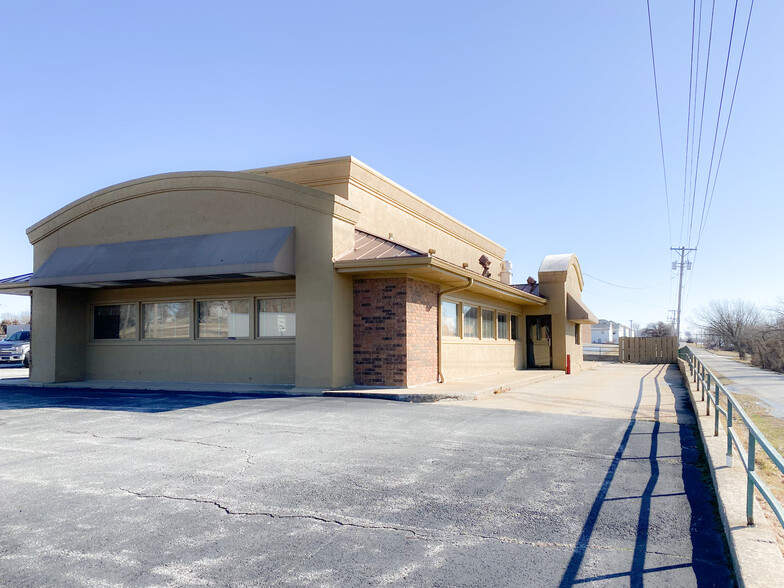 1897 S Madison St, Webb City, MO for sale - Building Photo - Image 1 of 1