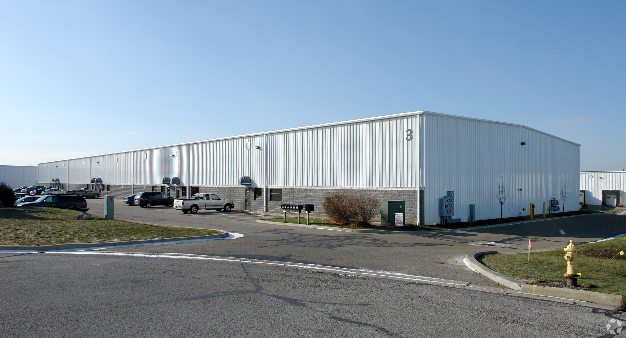 6751-6775 Commerce Court Dr, Blacklick, OH for lease Primary Photo- Image 1 of 7