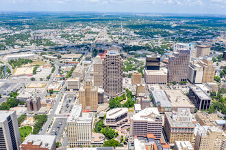 112 E Pecan St, San Antonio, TX - aerial  map view