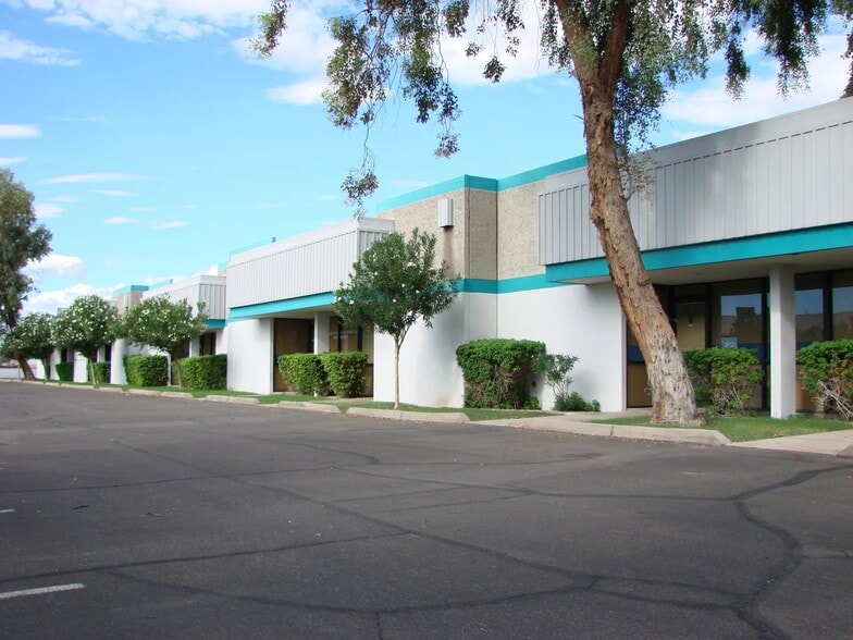 950 W Birchwood Ave, Mesa, AZ for lease - Building Photo - Image 2 of 5