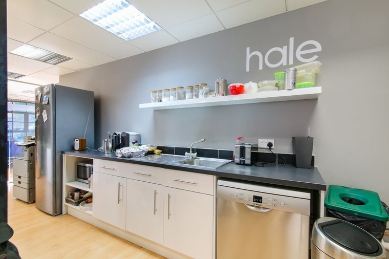 198 Providence Sq, London for sale - Interior Photo - Image 3 of 5