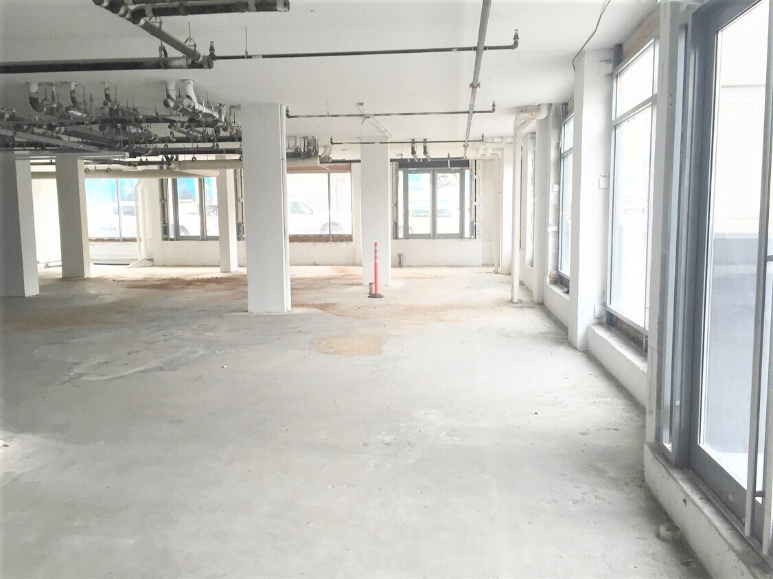 257 Gold St, Brooklyn, NY 11201 - Corner, Lots of Frontage, Gyms