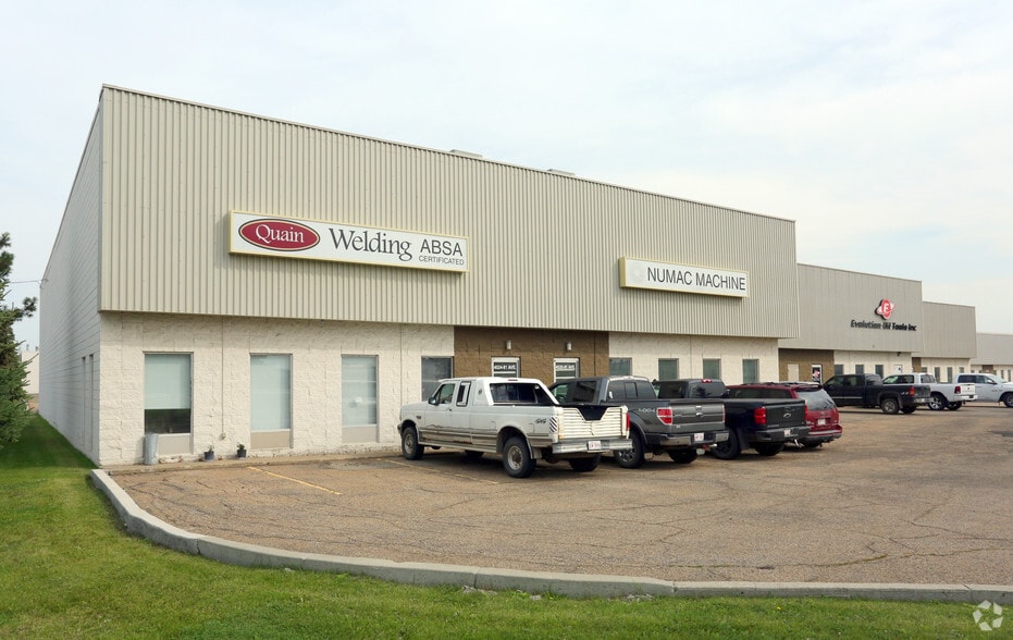 4516 81st Ave NW, Edmonton, AB for lease - Building Photo - Image 3 of 4