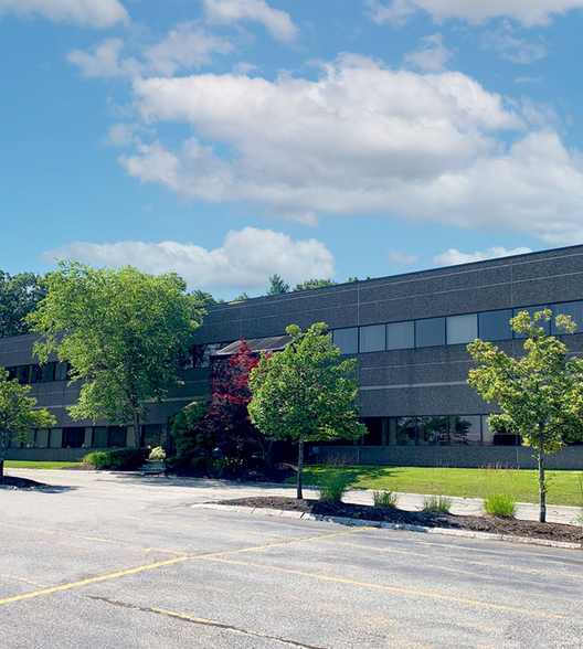 700 Technology Park Dr, Billerica, MA for lease - Building Photo - Image 1 of 16