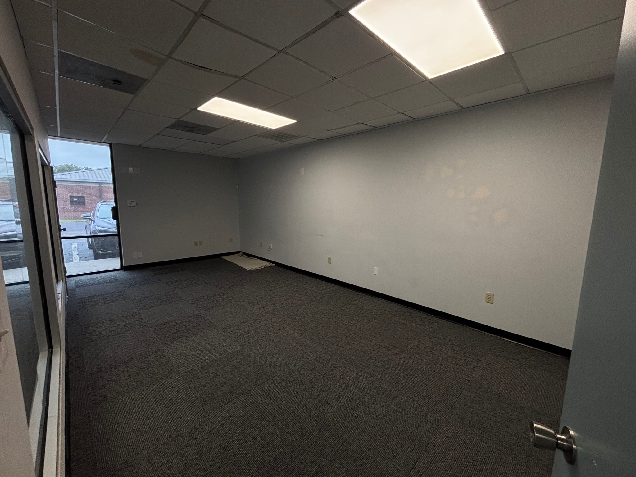 3900 Leeds Ave, North Charleston, SC for lease Interior Photo- Image 1 of 4