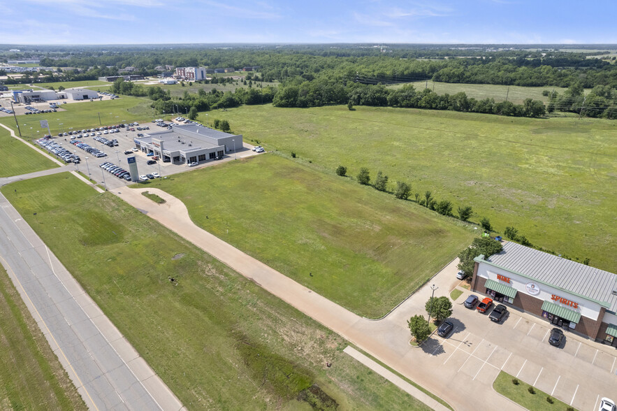 4010 W 6th Ave, Stillwater, OK for sale - Aerial - Image 1 of 17