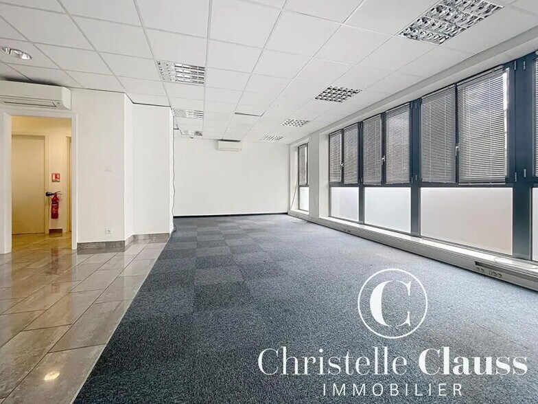 Retail in Illkirch-Graffenstaden for lease - Building Photo - Image 2 of 6