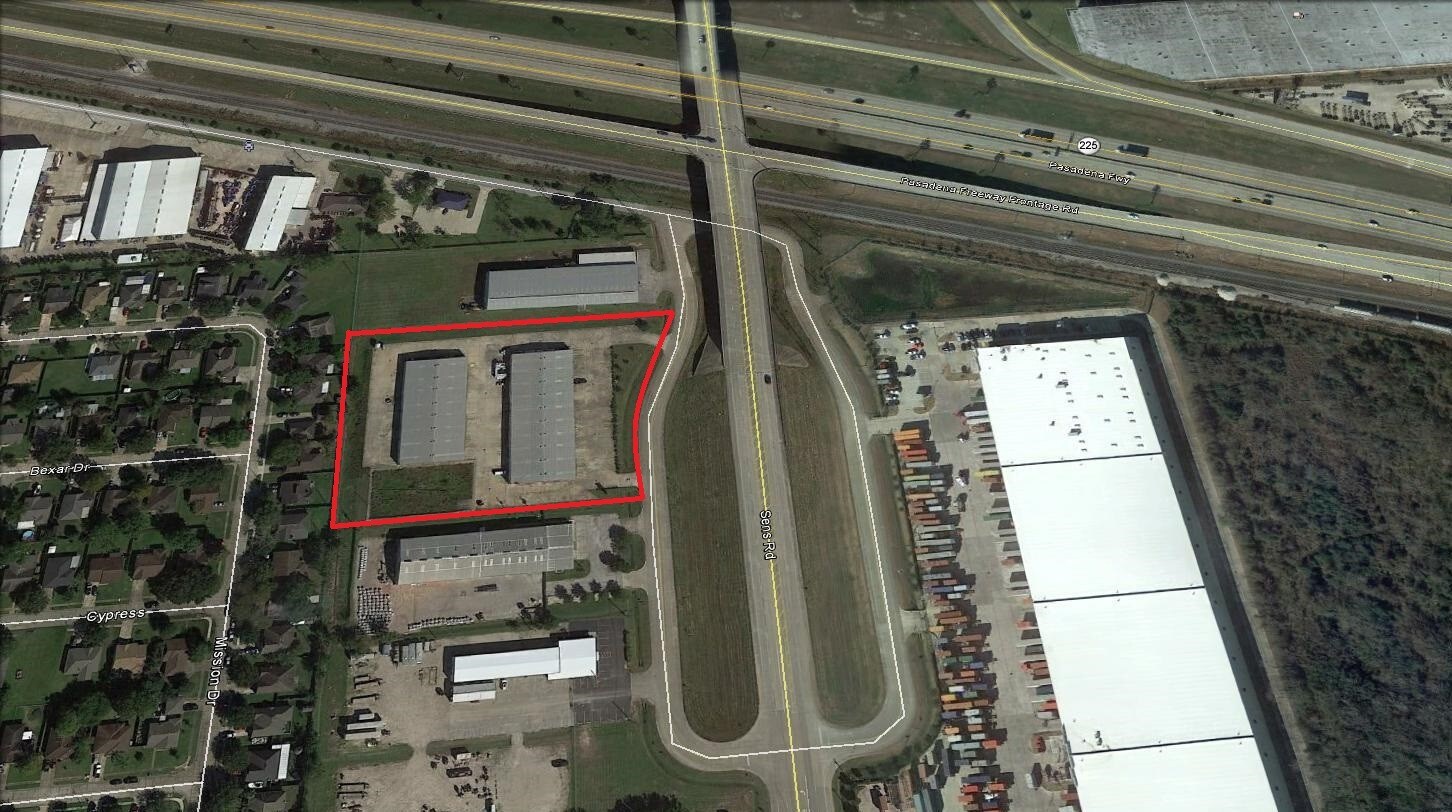 14241426 Sens Rd, La Porte, TX 77571