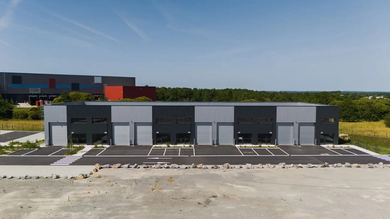 Retail in Grandchamps-des-Fontaines for sale Building Photo- Image 1 of 11