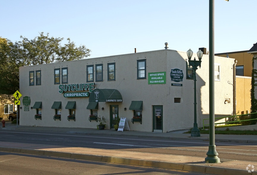 424 N Chestnut St N, Chaska, MN for lease - Primary Photo - Image 1 of 10
