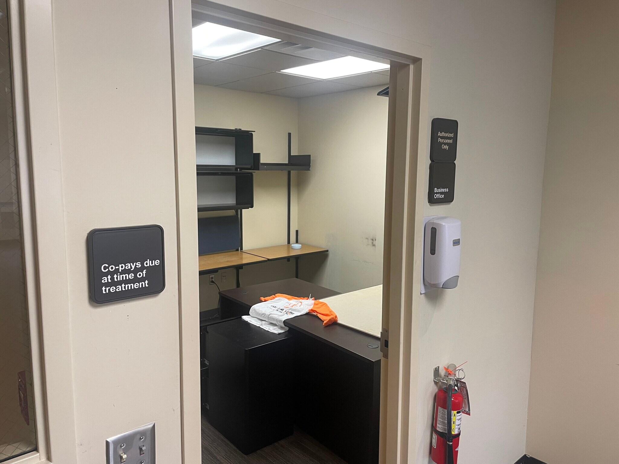 4005 Fountain Valley Dr, Knoxville, TN 37918 Halls Medical Plaza