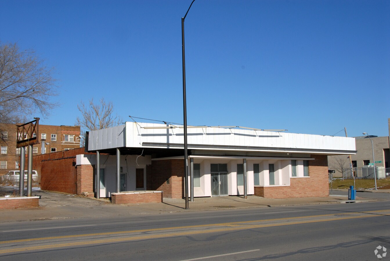 1120 E Linwood Blvd, Kansas City, MO 64109 Property Record