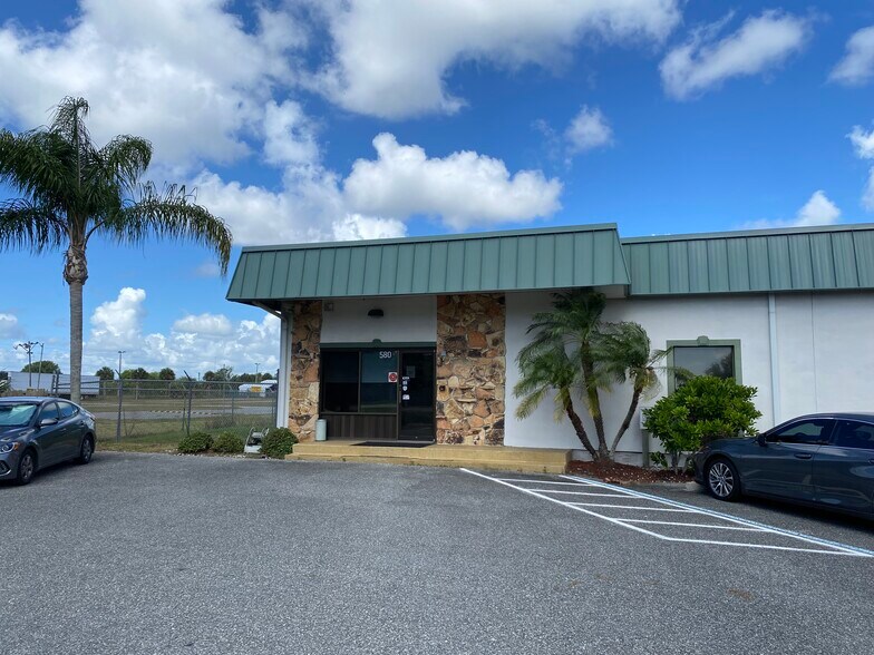 580 Cox Rd, Cocoa, FL 32926