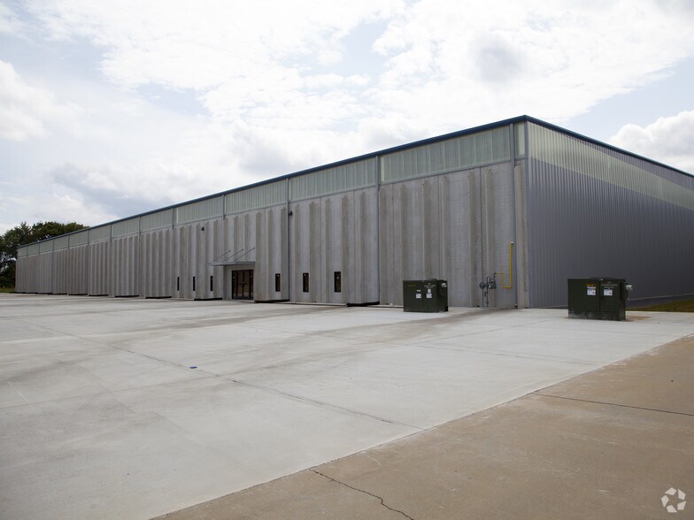 120 Enterprise Dr SW, Calhoun, GA for sale - Primary Photo - Image 1 of 1
