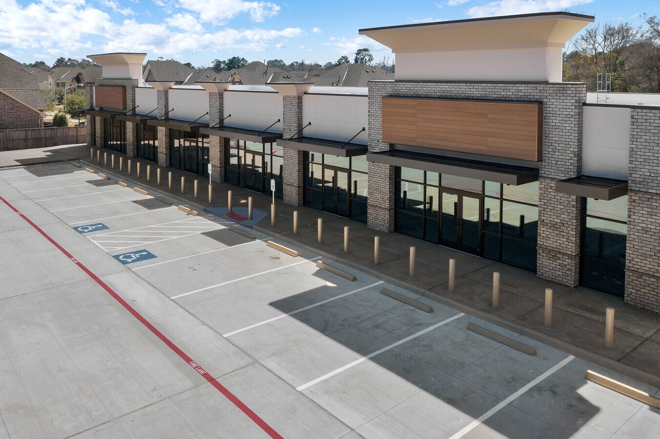 2611 Mills Branch Dr, Kingwood, TX 77345