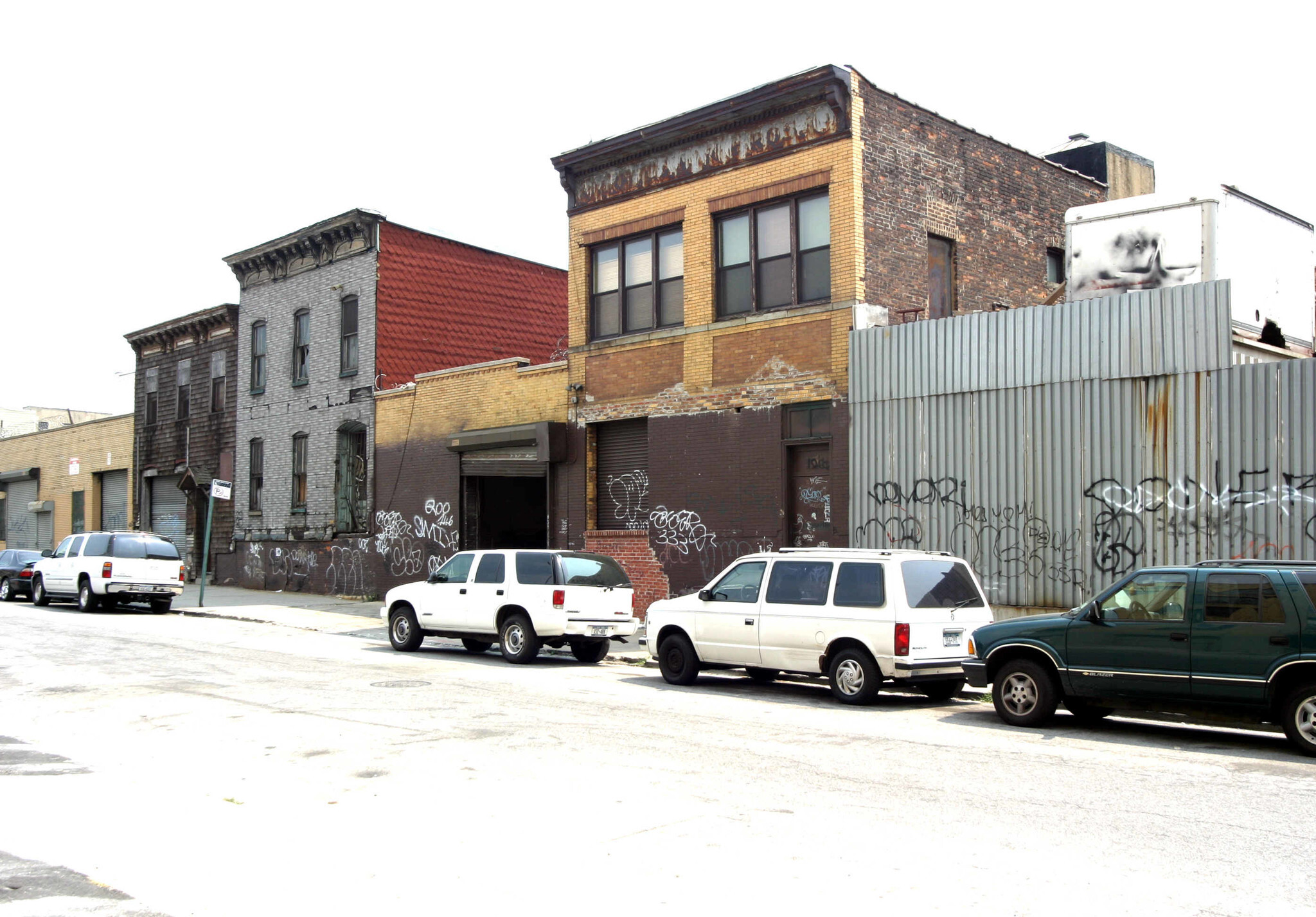 10 Grattan St, Brooklyn, NY for sale Primary Photo- Image 1 of 1