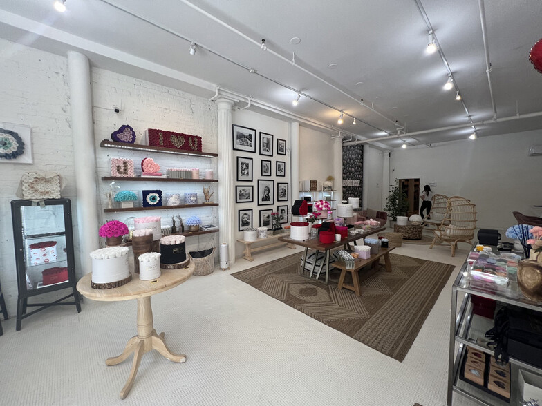 186 Franklin St, New York, NY for lease - Interior Photo - Image 2 of 11