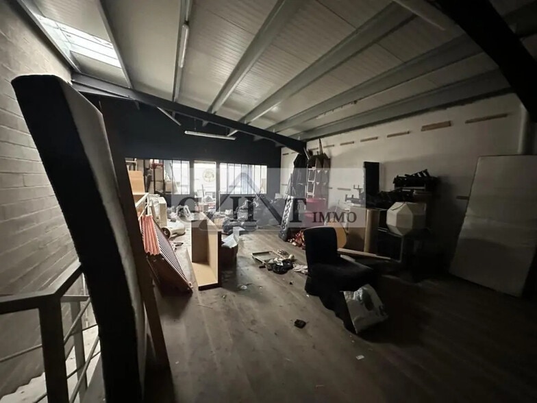 Industrial in Romainville for lease - Interior Photo - Image 2 of 3