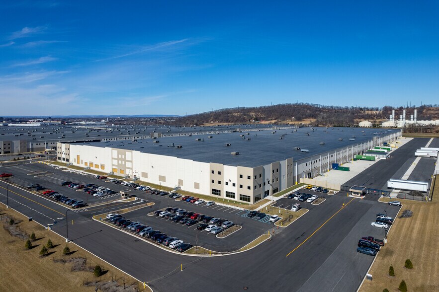 3905 Commerce Center Blvd, Bethlehem, PA 18015 Majestic Bethlehem