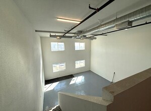 746-756 Ceres Ave, Los Angeles, CA for lease Interior Photo- Image 2 of 8
