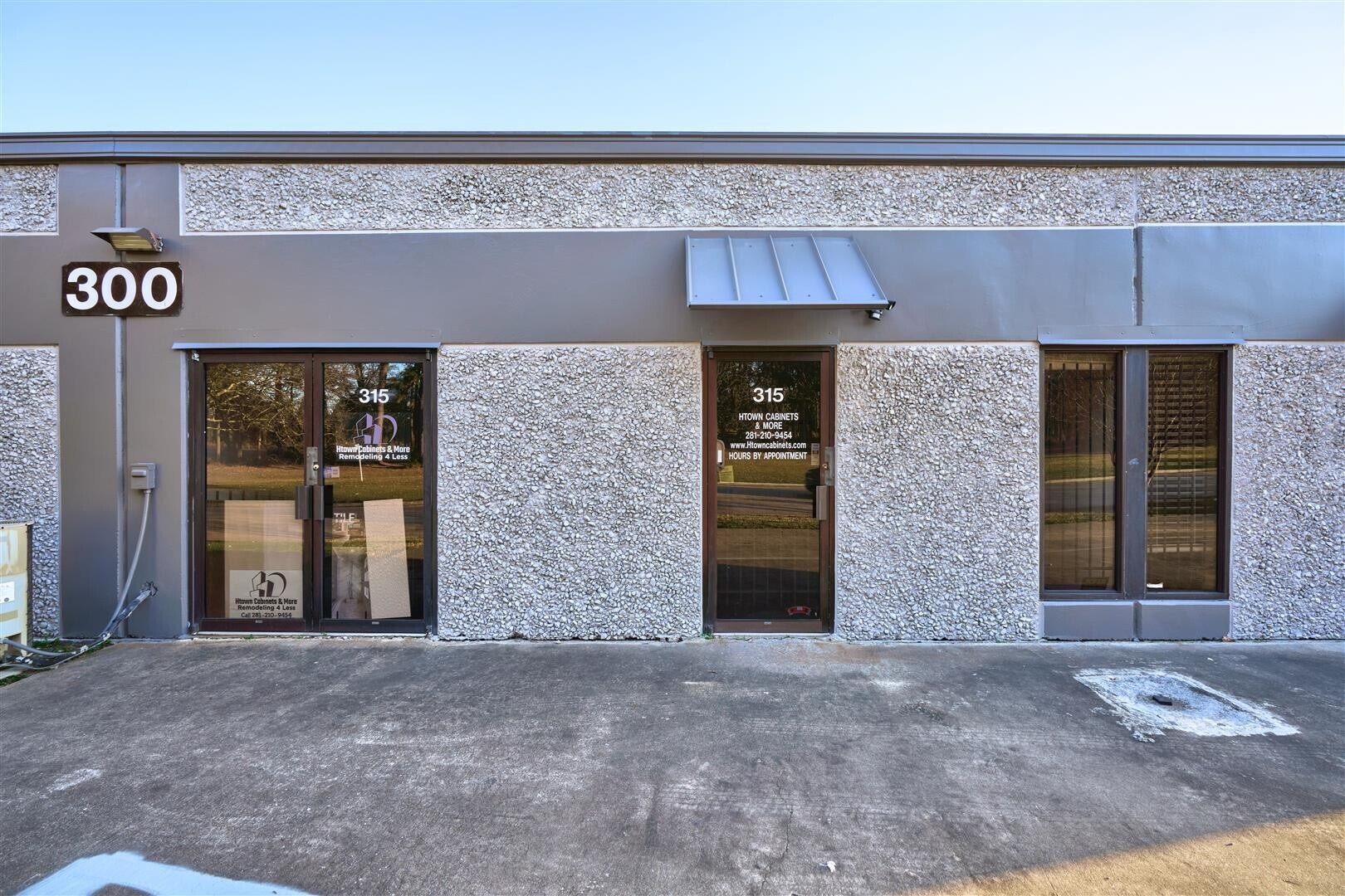 1300 S Frazier St, Conroe, TX 77301 Frazier Business Park