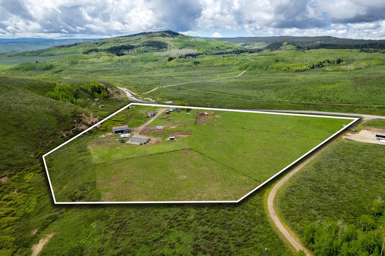 6737 US Highway 40, Kremmling, CO 80459 Rabbit Ears Adventure Cabins