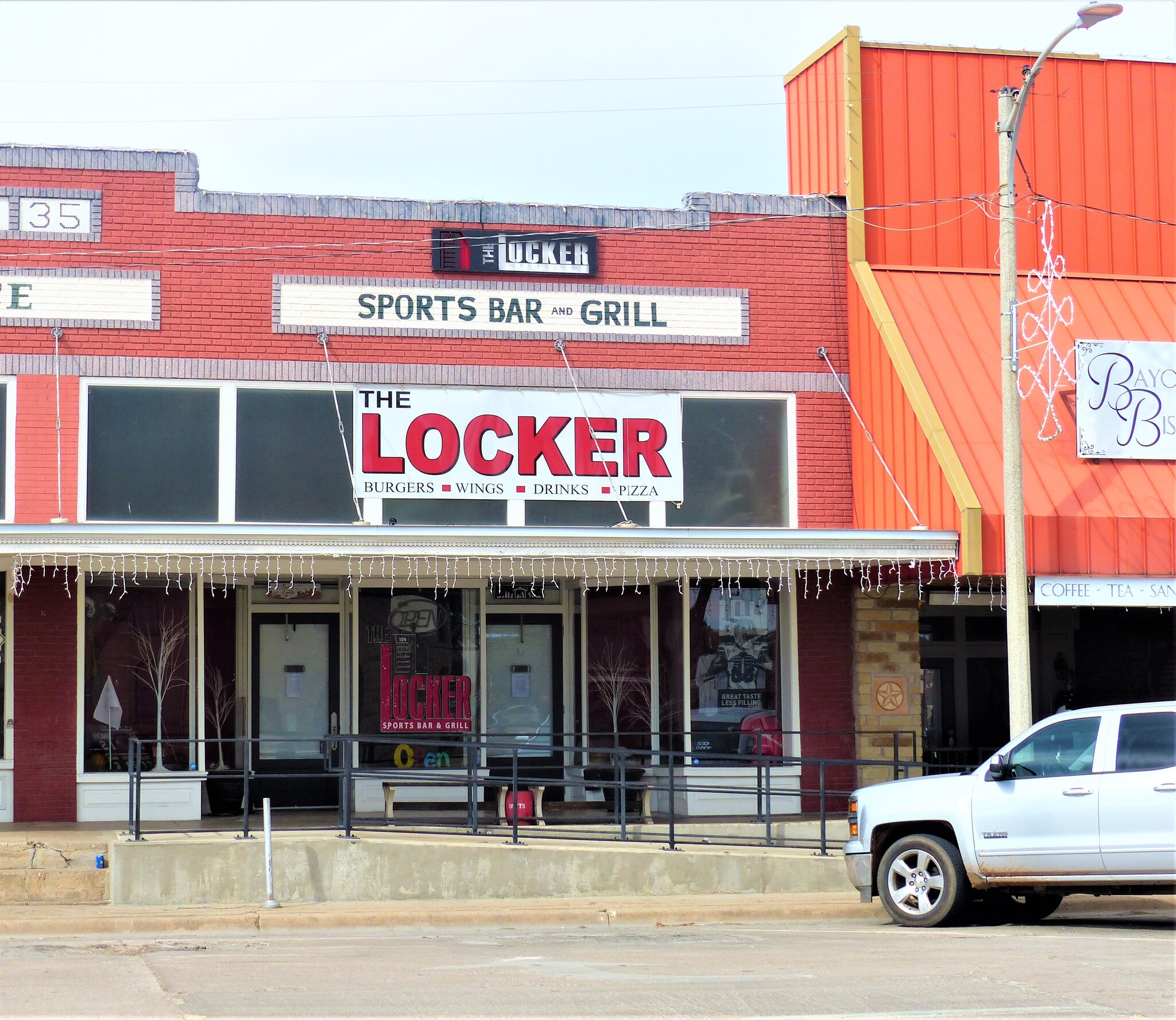 109-111 N Church St, Brady, TX for sale Building Photo- Image 1 of 1