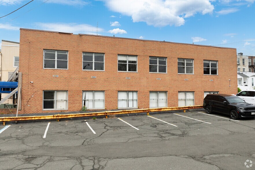 69 Lydecker St, Nyack, NY for lease - Building Photo - Image 2 of 11