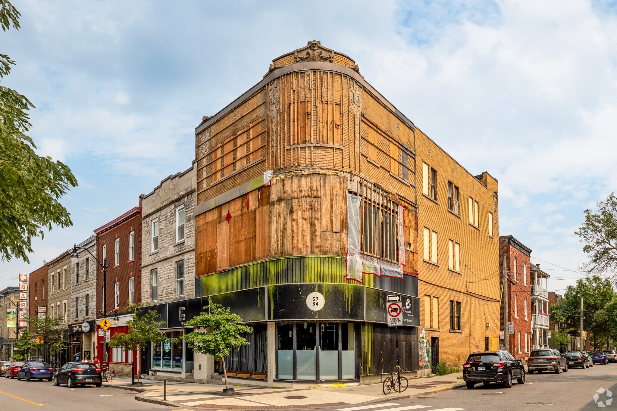 3726-3734 Rue Notre-Dame O, Montréal, QC for sale Building Photo- Image 1 of 1