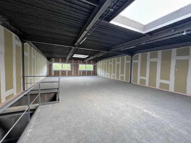 Industrial in Saint-Étienne for sale - Building Photo - Image 3 of 3